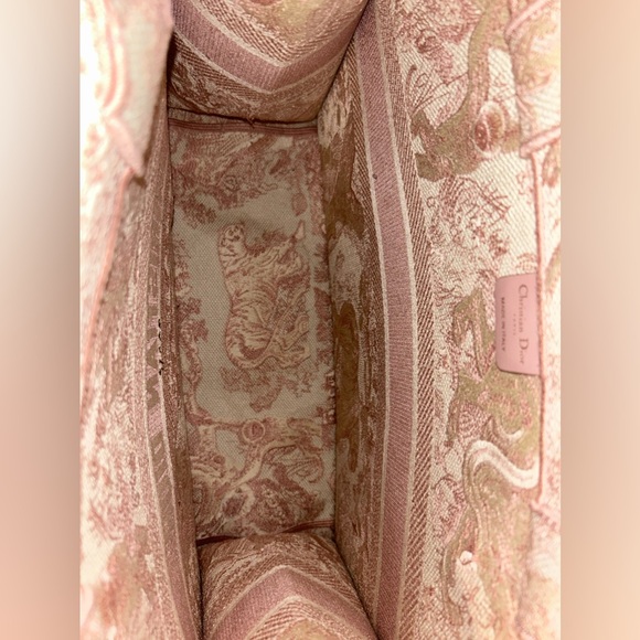 Medium Christian Dior book tote bag- new and only used once. - Picture 3 of 5